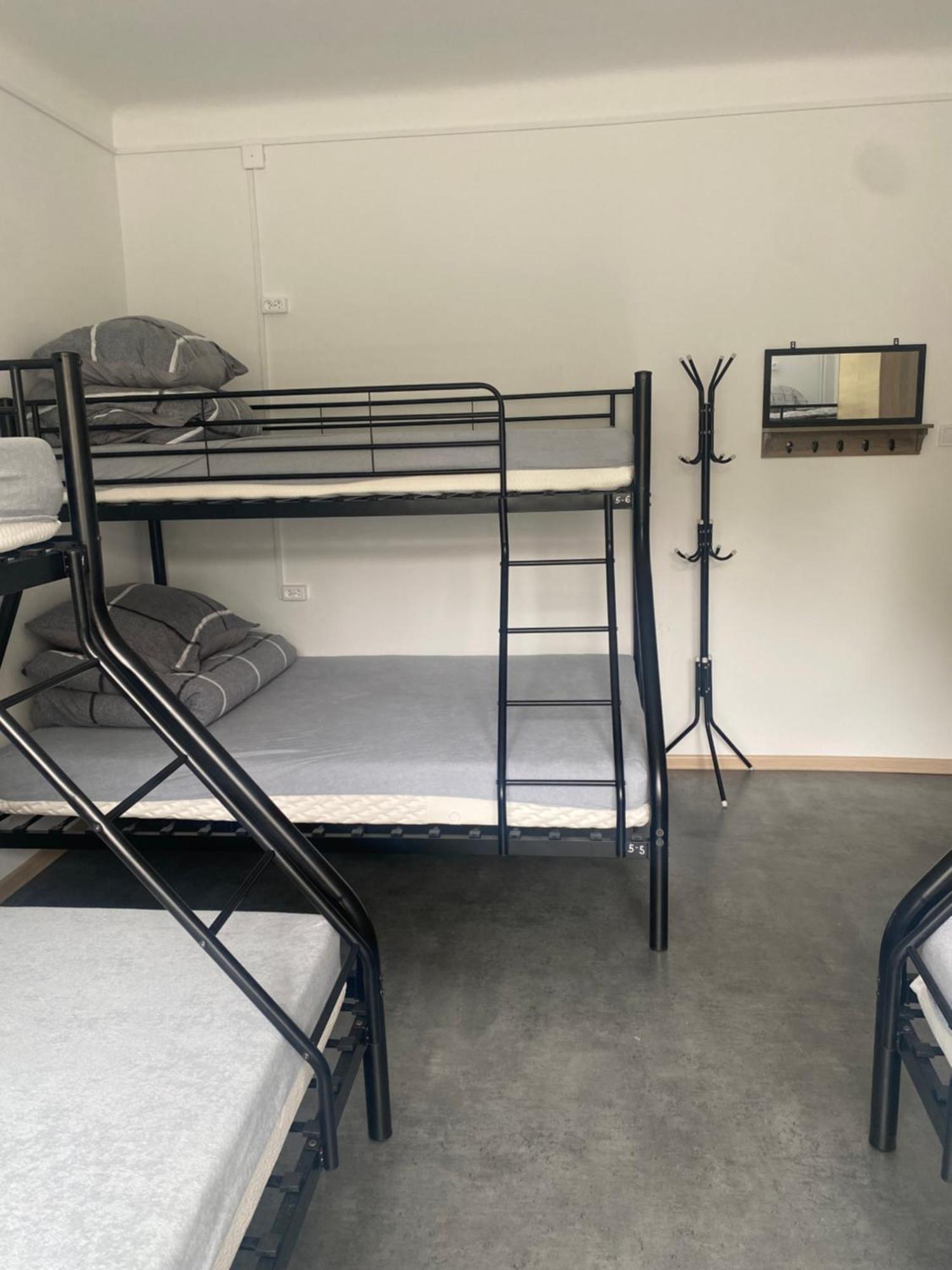 Hostel Harmonia Warsaw Luaran gambar